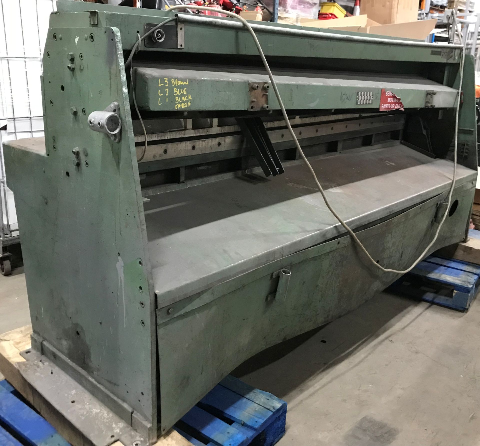 FJ Edwards industrial Guillotine