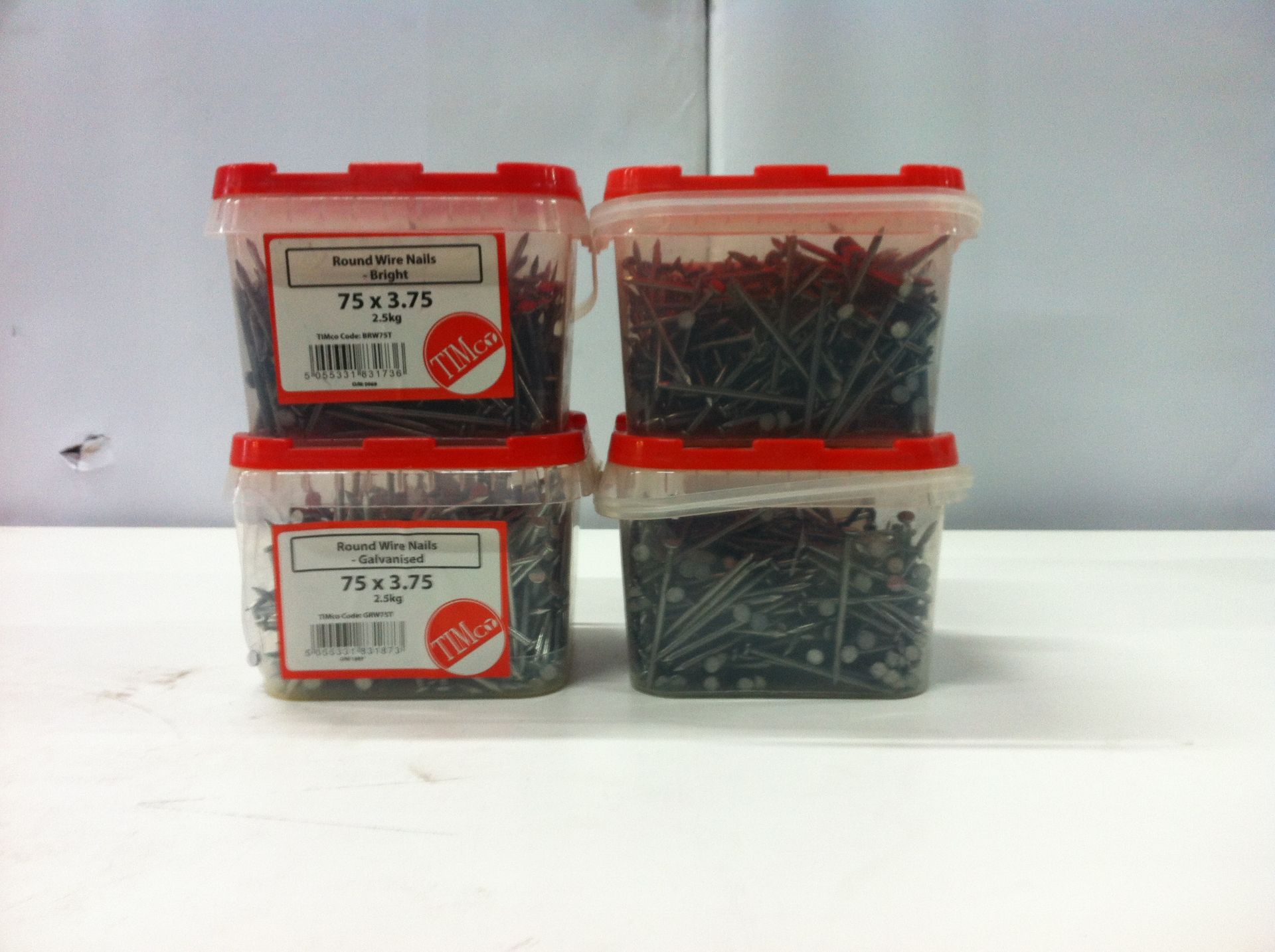 4 x 2.5kg Tubs of Timco Round Wire Nails - Size: 75 x 3.75