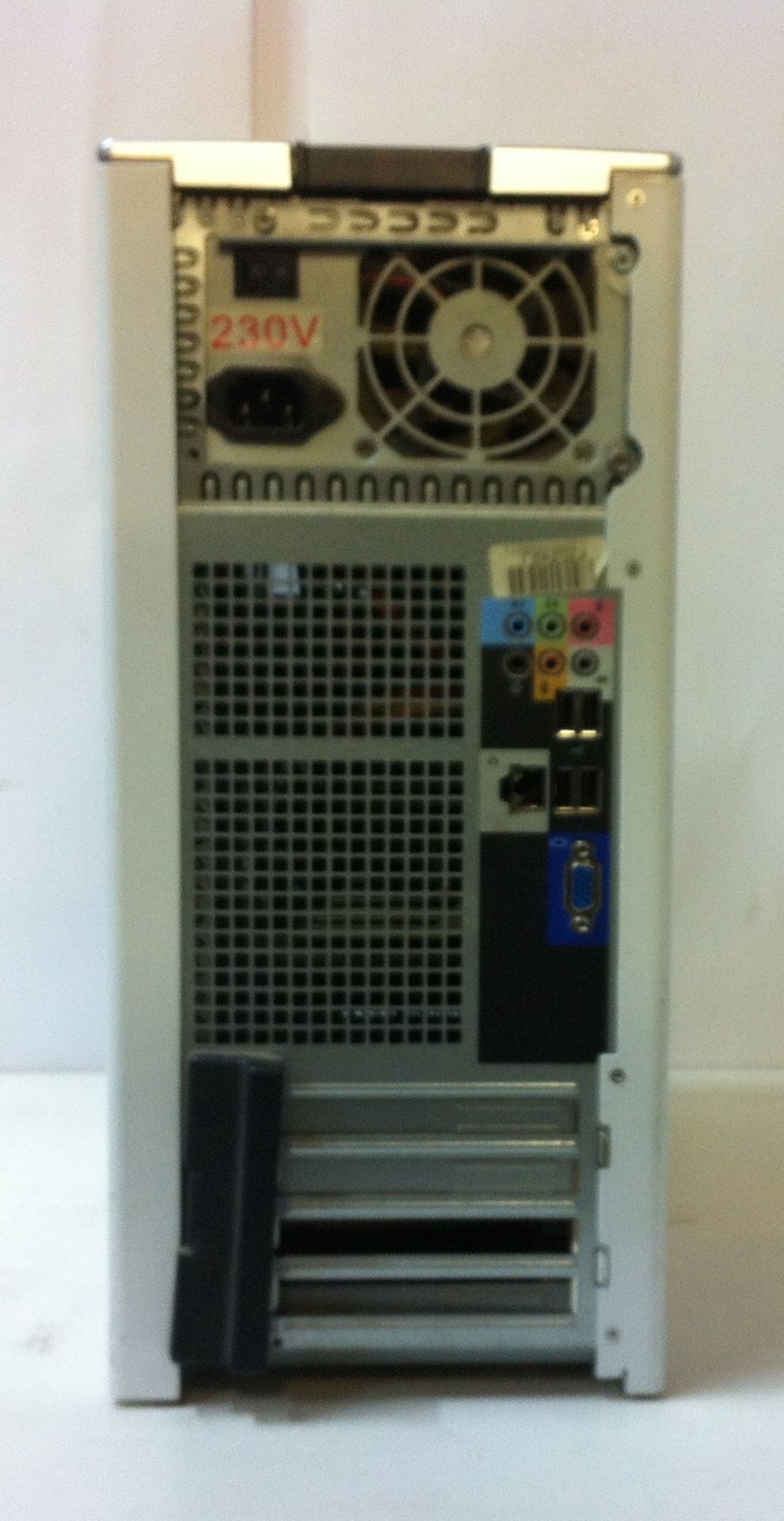 7 x Desktop PC Towers (spares/repairs) - see description - Image 3 of 11