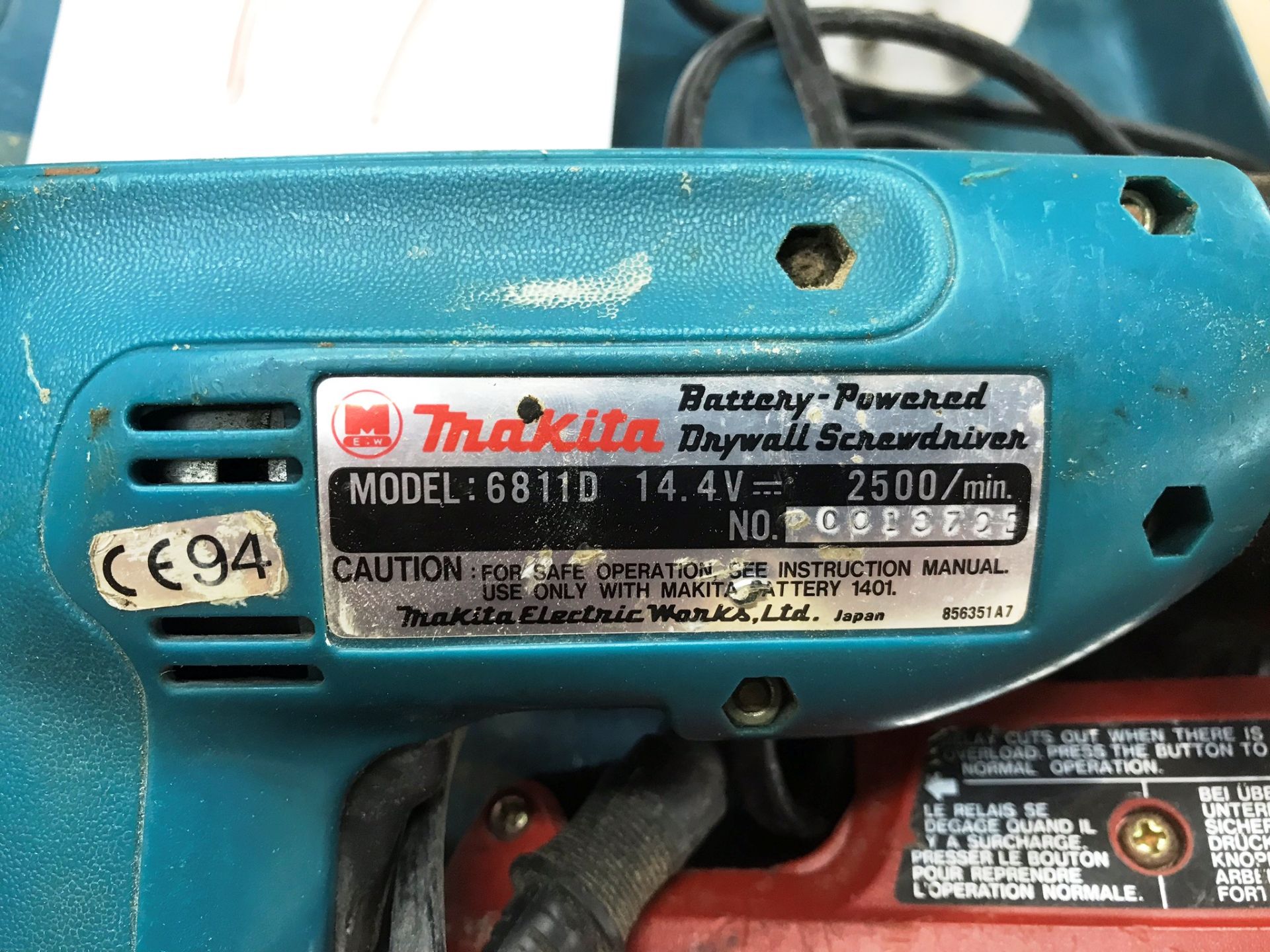 Makita 6811D Battery Powered Drywall Screwdriver - Bild 2 aus 2