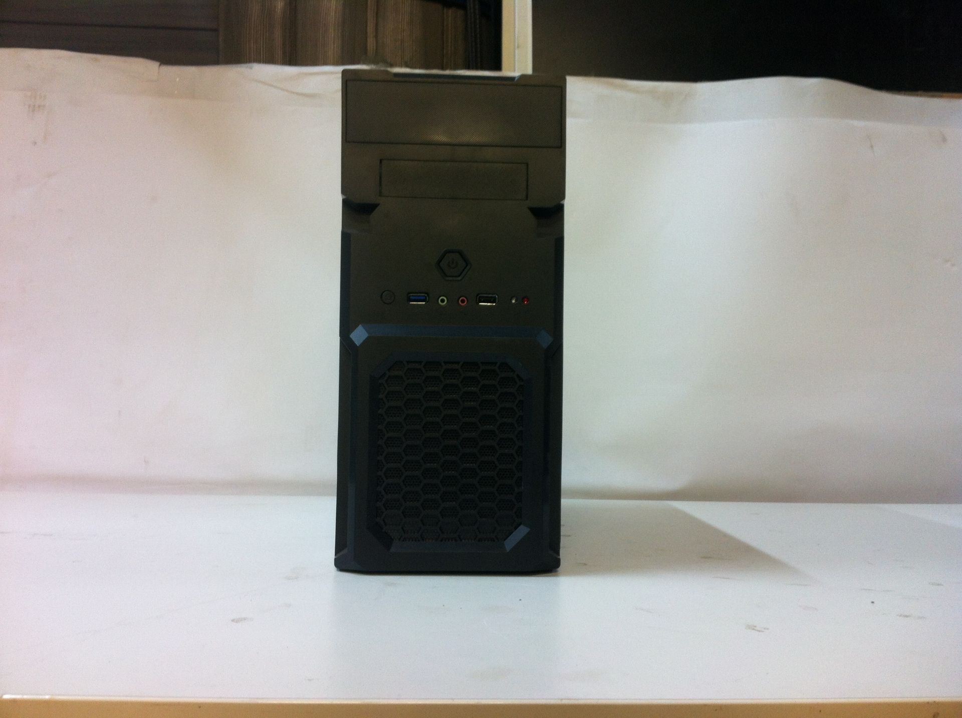 Unbranded desktop PC tower **empty case**