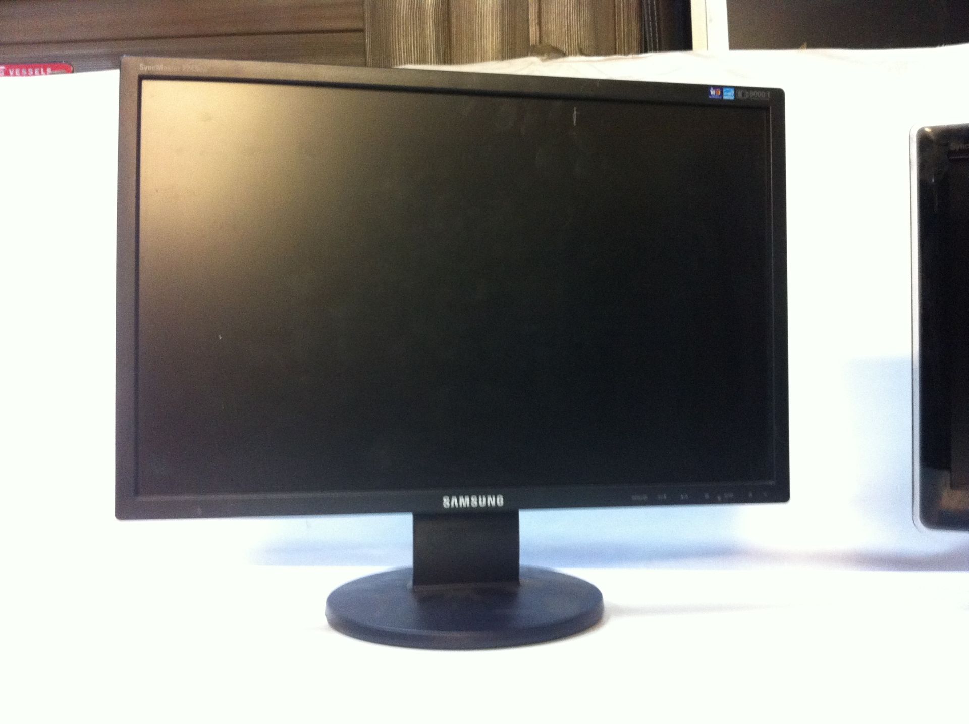 5 x Various PC monitors. See description. - Image 2 of 2