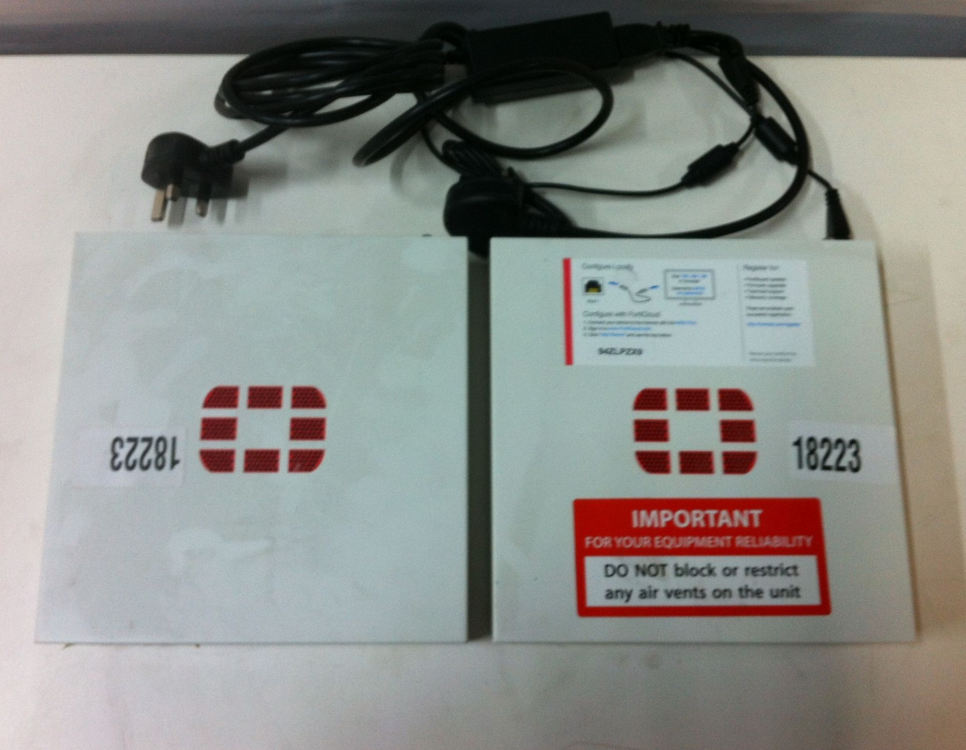 2 x Fortinet Fortigate - 90D Firewall Solution - Bild 2 aus 2