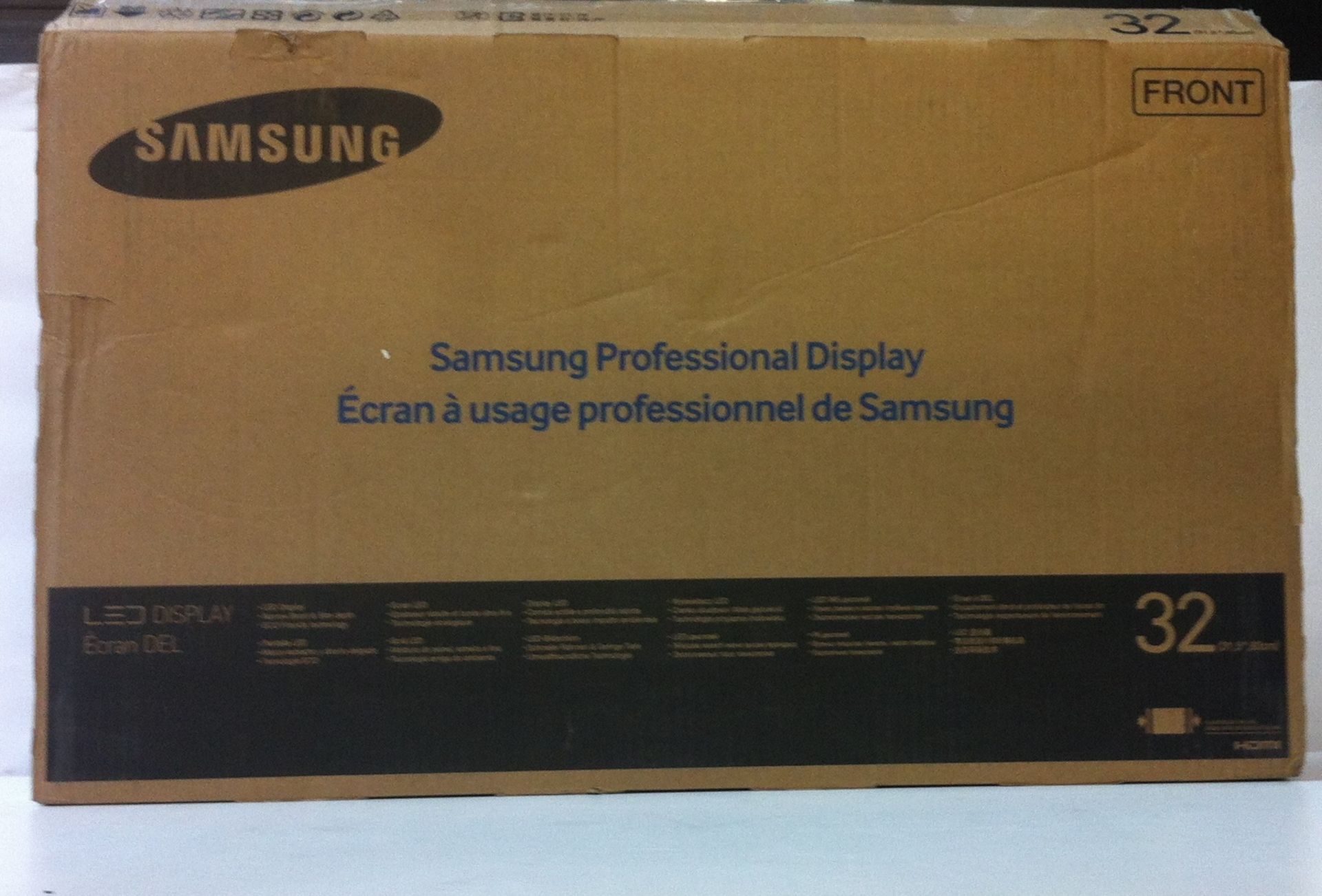 Samsung 31.5" LED LFD TV