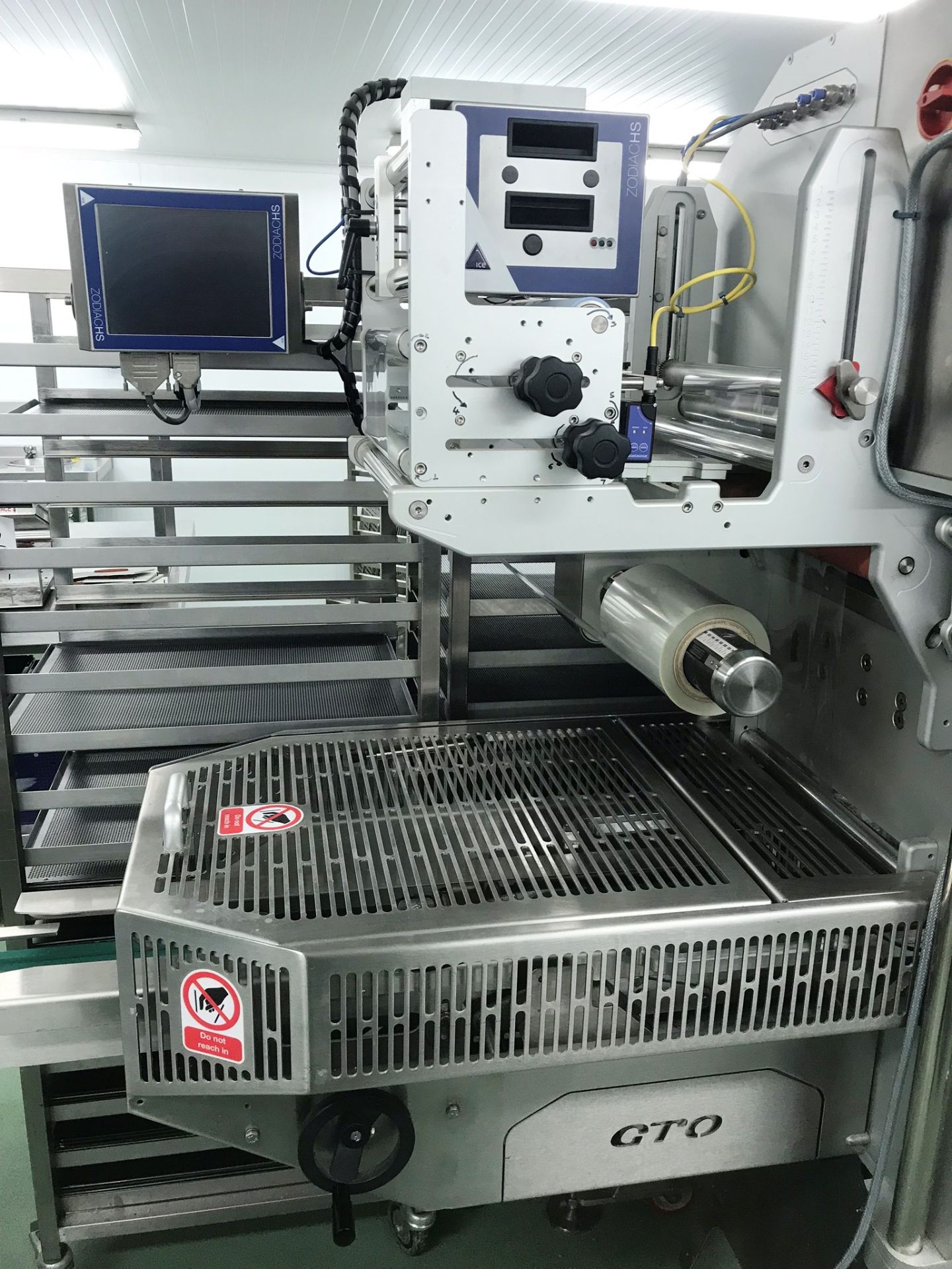 ProSeal GTOe Tray Sealing Machine w/ RAC Conveyor & Tooling | YOM: 2014 - Image 3 of 13