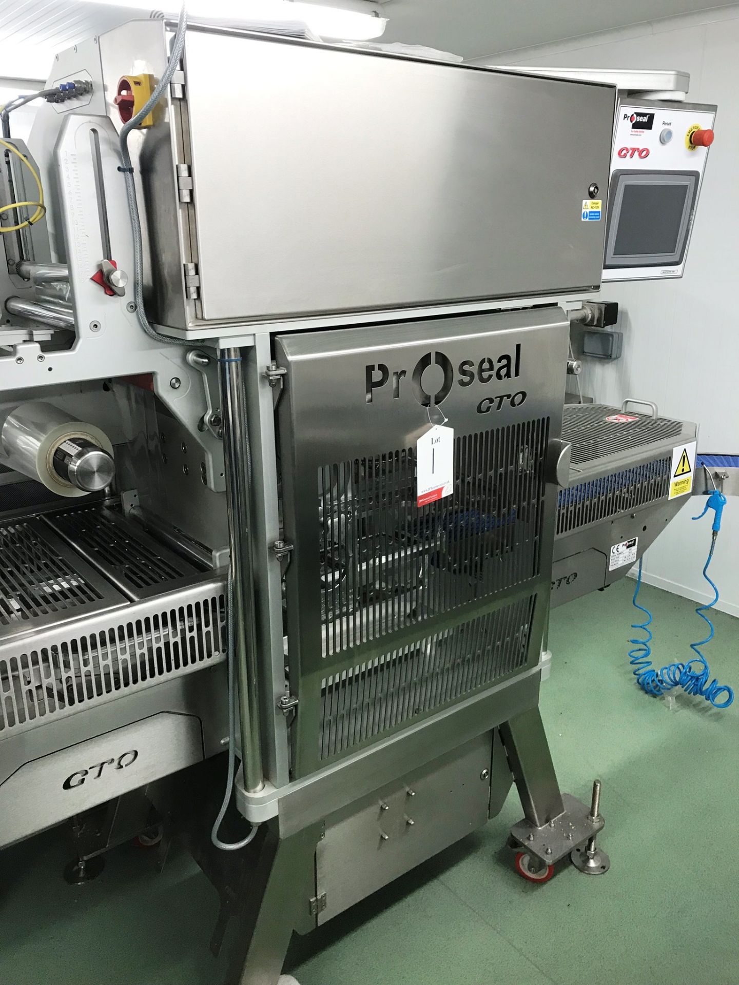 ProSeal GTOe Tray Sealing Machine w/ RAC Conveyor & Tooling | YOM: 2014 - Image 4 of 13