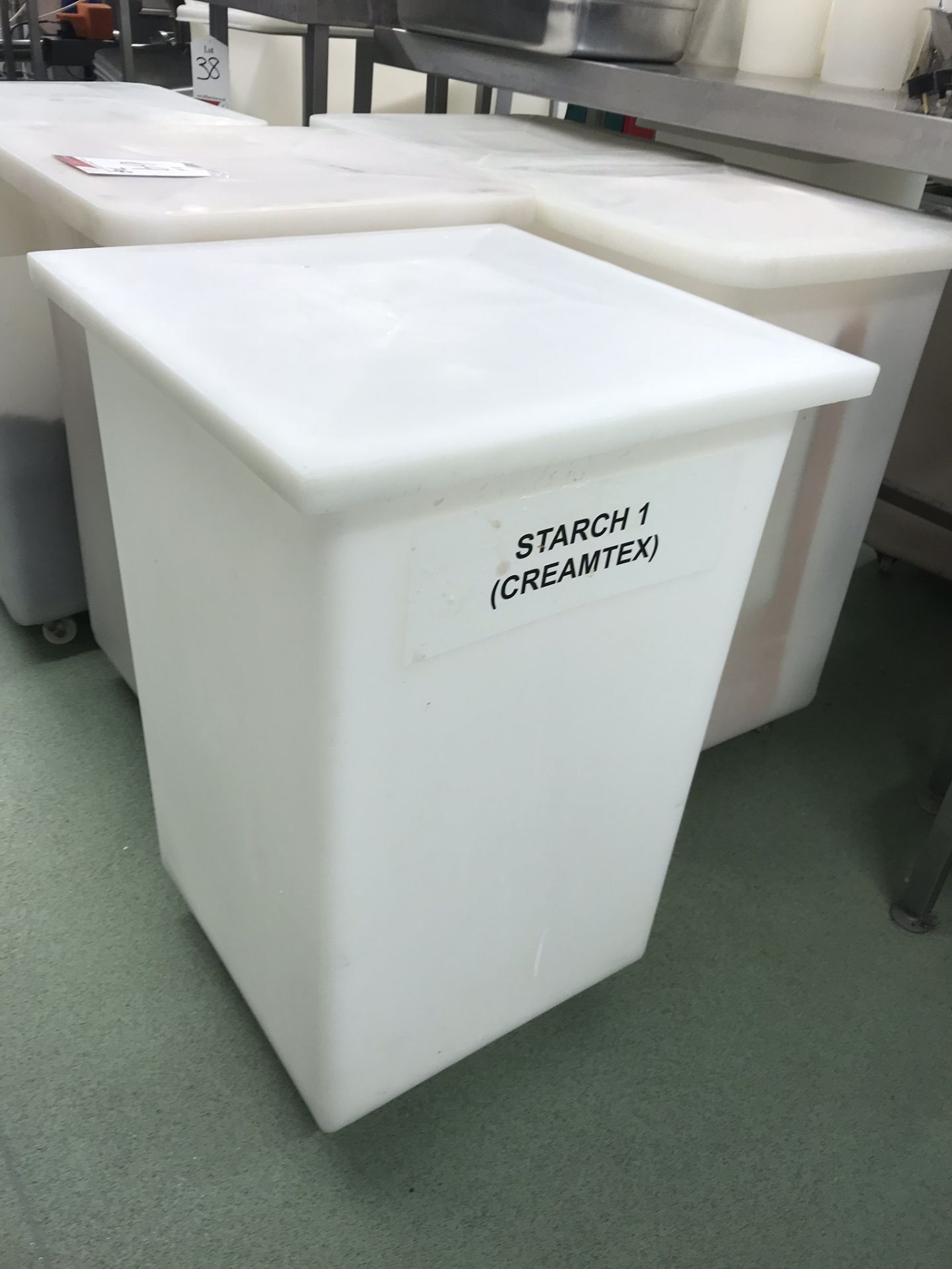 7 x Mobile Plastic Ingredient Bins w/ Lids | No Ingredients Included - Bild 3 aus 3