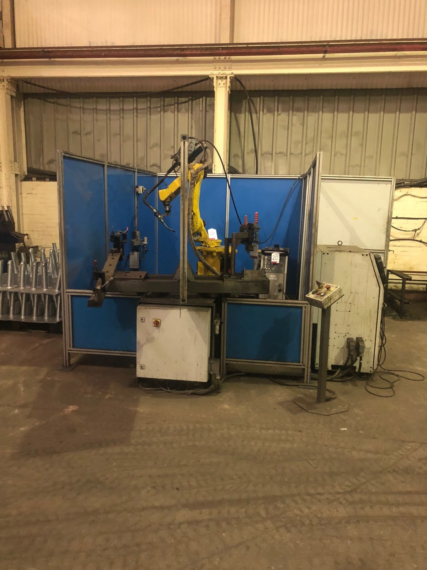 Robot welder w/Fanuc control unit