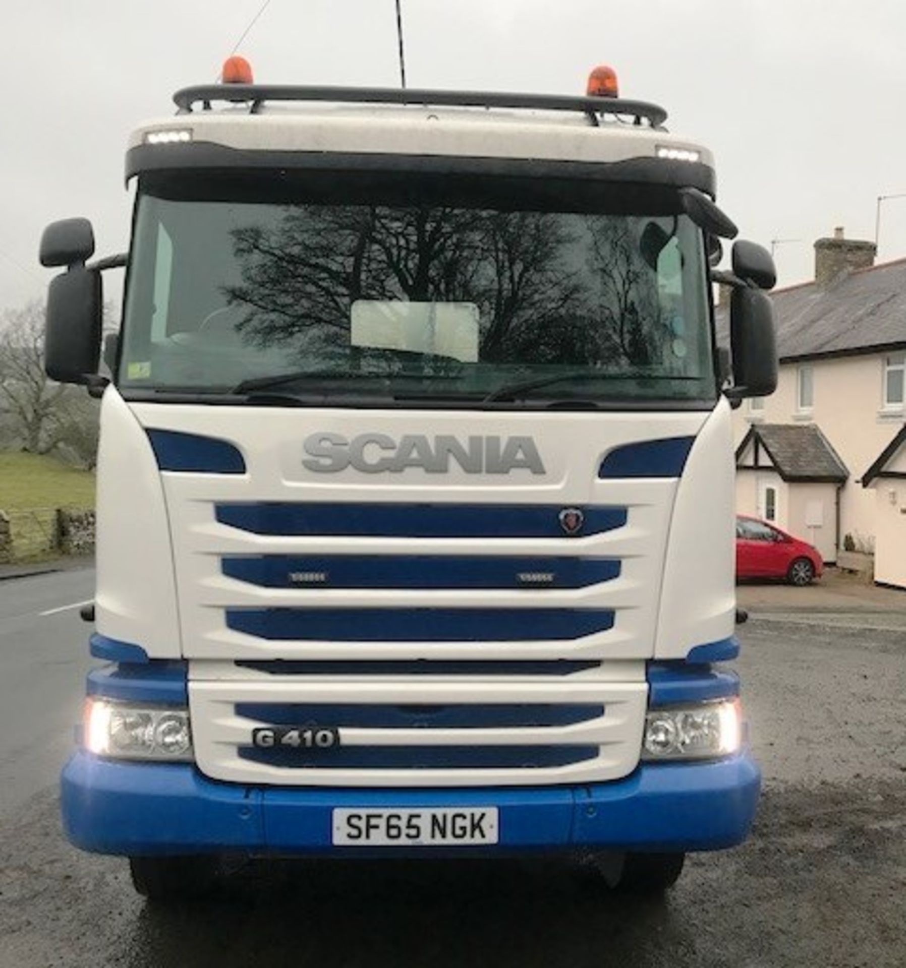 2016 | Scania G410 8x4 Sleeper Cab w/ Wilcox Tipping Body | 285,000km - Image 5 of 10