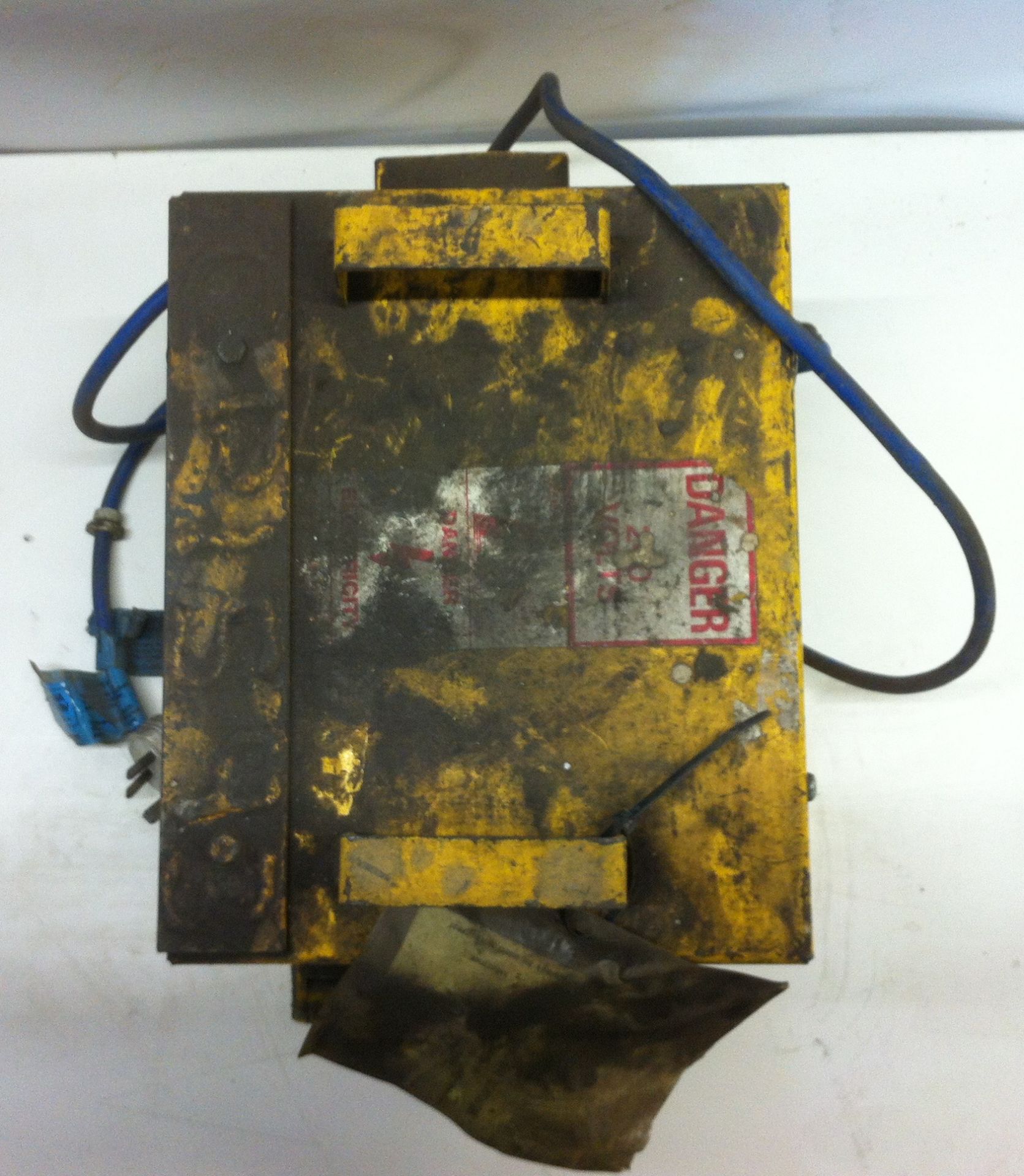 4 x 100v Single phase transformers - Image 2 of 9