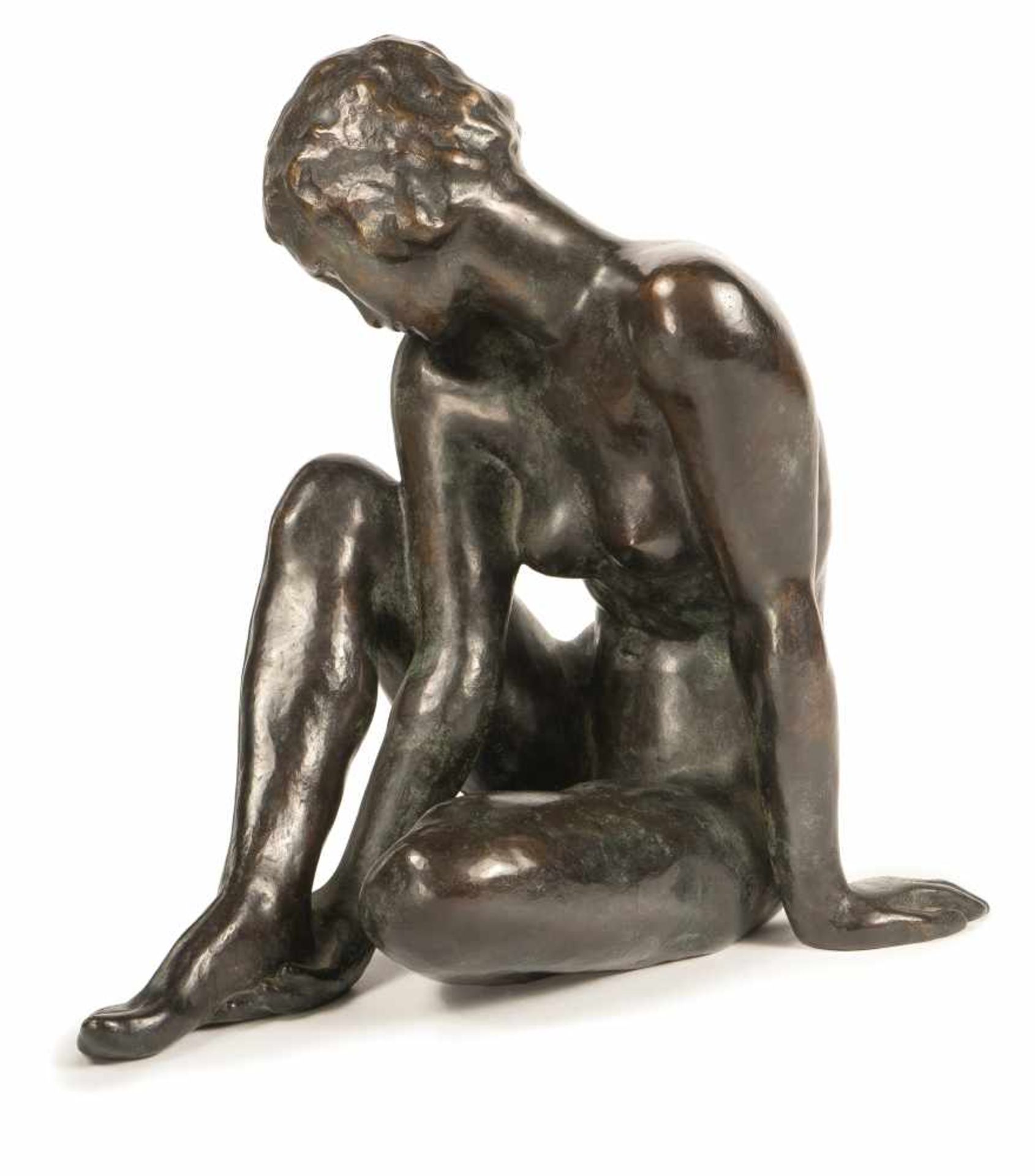 Fritz Klimsch Beschaulichkeit Bronze mit braunschwarzer Patina. (Vor 1924). Ca. 31 x 29 x 21 cm. Mit - Bild 2 aus 5