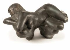 Waldemar Grzimek Frau auf Felsen Bronze mit schwarzer Patina. (Nach 1976). Ca. 40 x 75 x 40 cm. Wohl