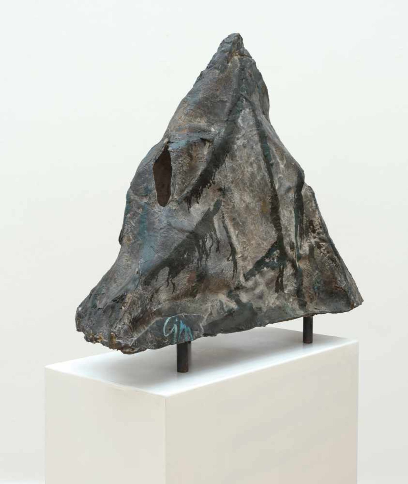 Emil Cimiotti Berg Bronze, teils farbig gefasst. (1993). Ca. 64 x 83 x 36 cm. Signiert unten - Image 5 of 7