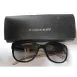 BURBERRY sunglasses for women, Black Reference 0BE4187 35078G gray lenses, Pantos [...]