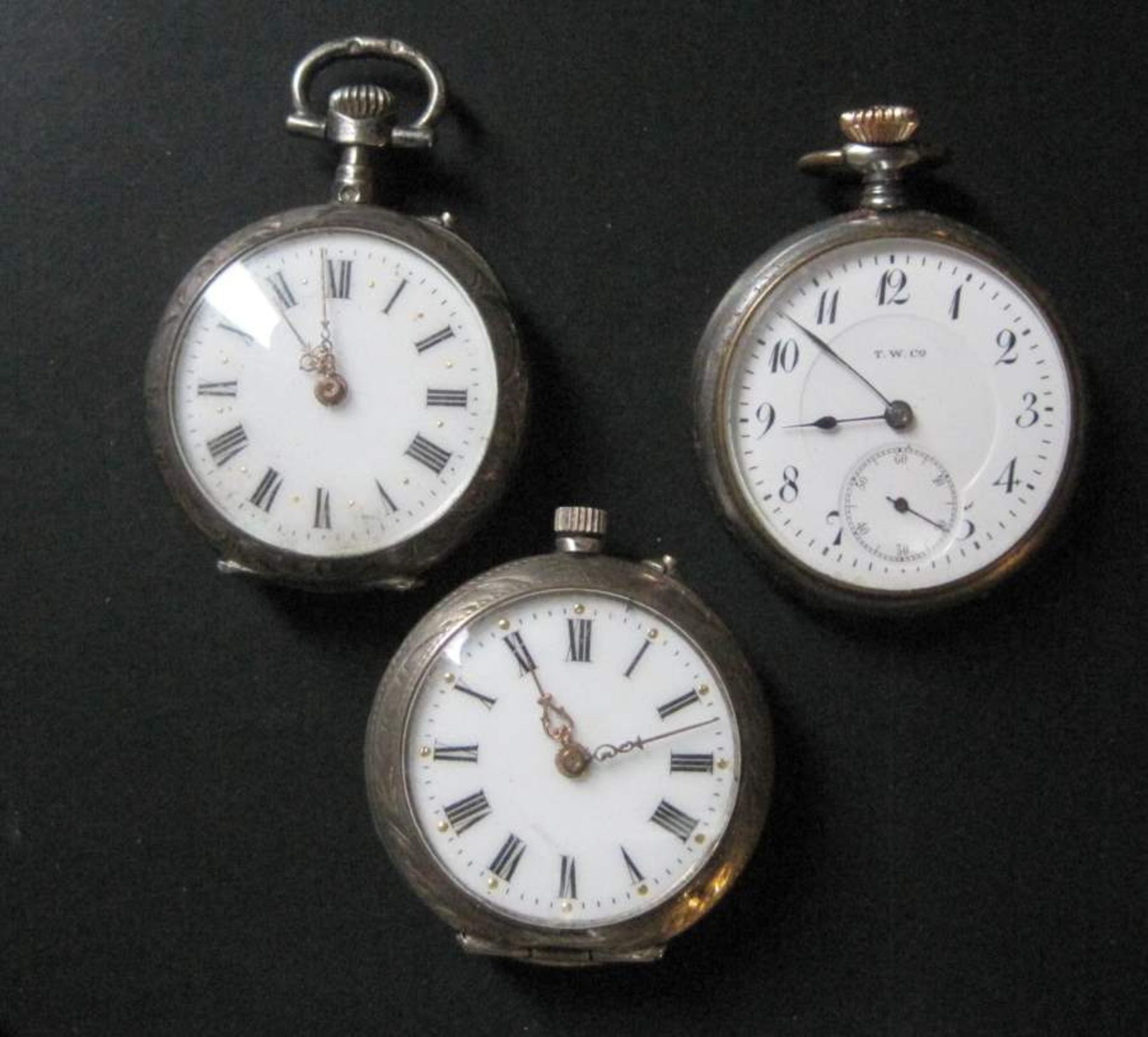 Set of 3 neck watches: solid silver watch with gold applications, back engraved, [...]