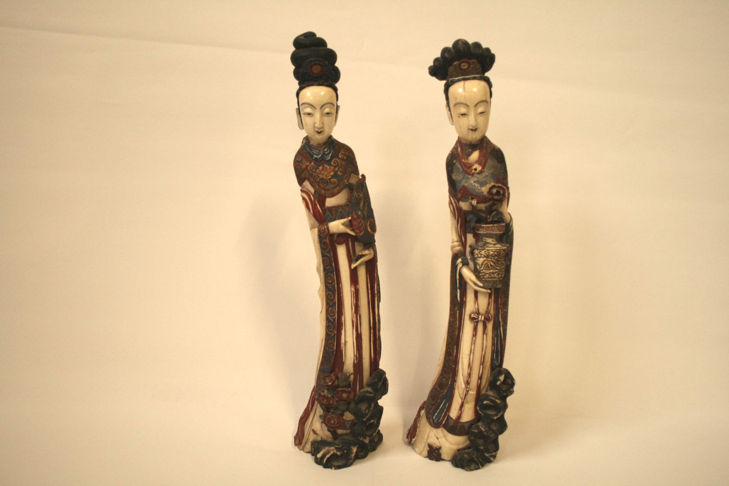Pair of Chinese characters in polychrome ivory, late nineteenth, goddesses of spring, [...]