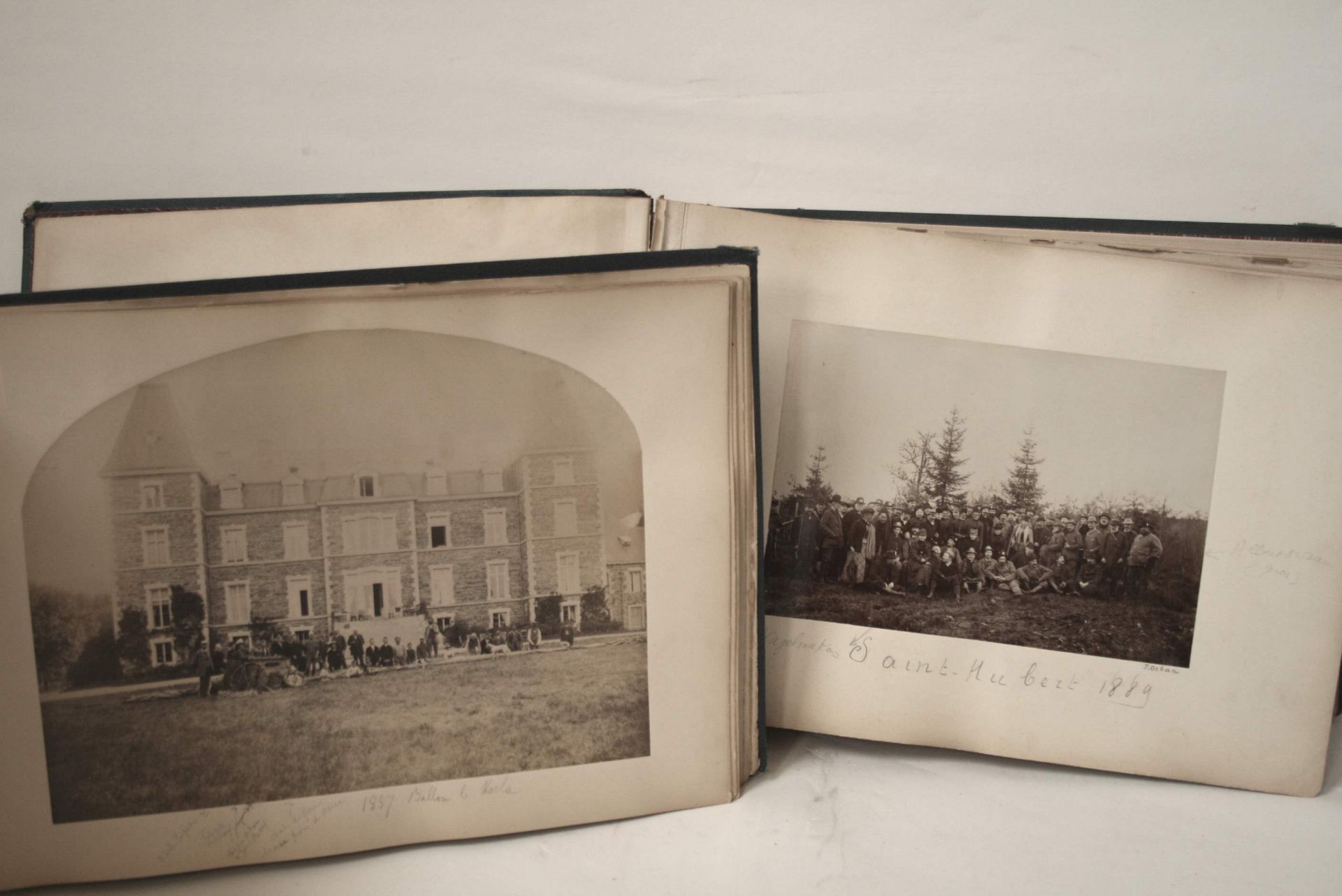 Deux albums de photographies d'une famille aristocratique belge (Ernest et Pierre [...] - Bild 2 aus 2