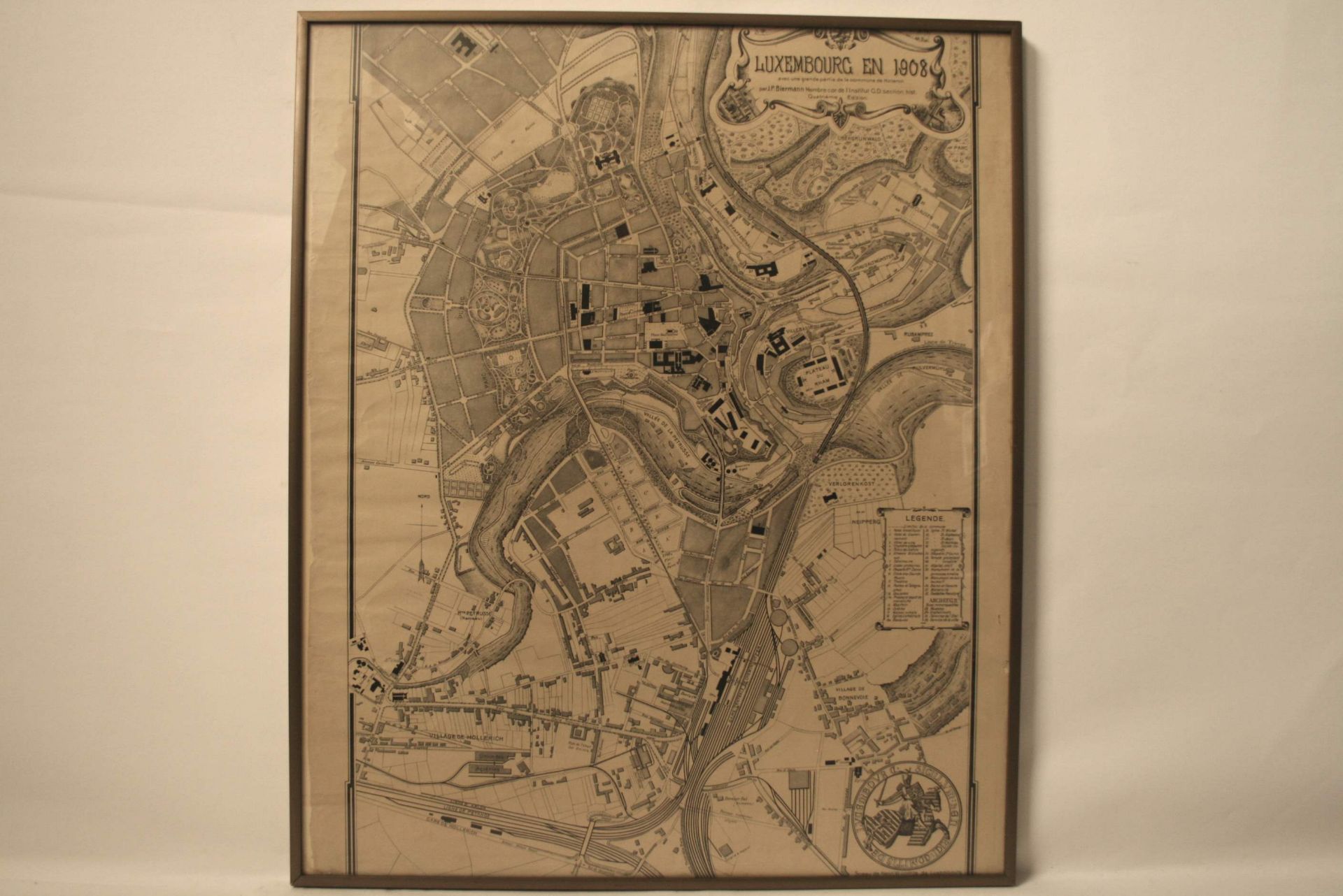 Plan de la ville de Luxembourg en 1908 avec une grande partie de la commune de [...]