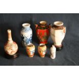 Ensemble de Satsuma : 5 vases et carafes à saké Japonais + 3 petits, années 50 - [...]