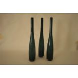 Ensemble de 3 grands vases HABITAT en verre fumé vert - Hauteur : 48 cm - - Set of [...]