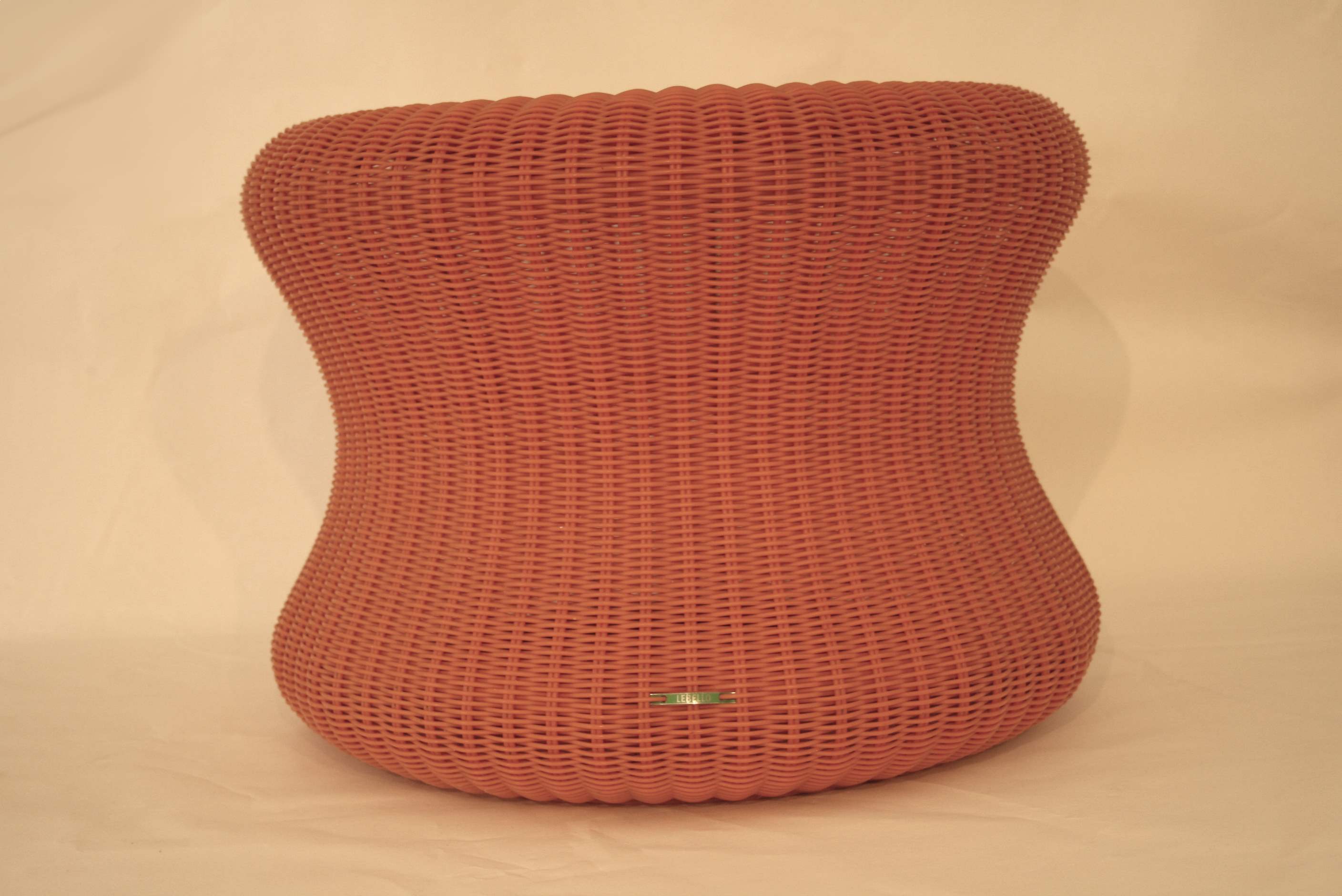 Pouf orange d'extérieur de la marque LEBELLO modèle "Marshmellow M2" en fil époxy [...]