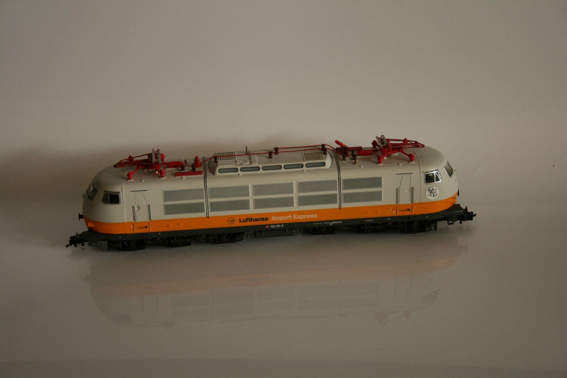 Fleischmann H0 - 4378 - Electric locomotive Lufthansa Airport Express 103 101-2 - - [...]