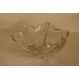 Coupe à fruits à 6 branches en cristal DAUM - Largeur : 23,5 cm, Hauteur : 10 cm - [...]