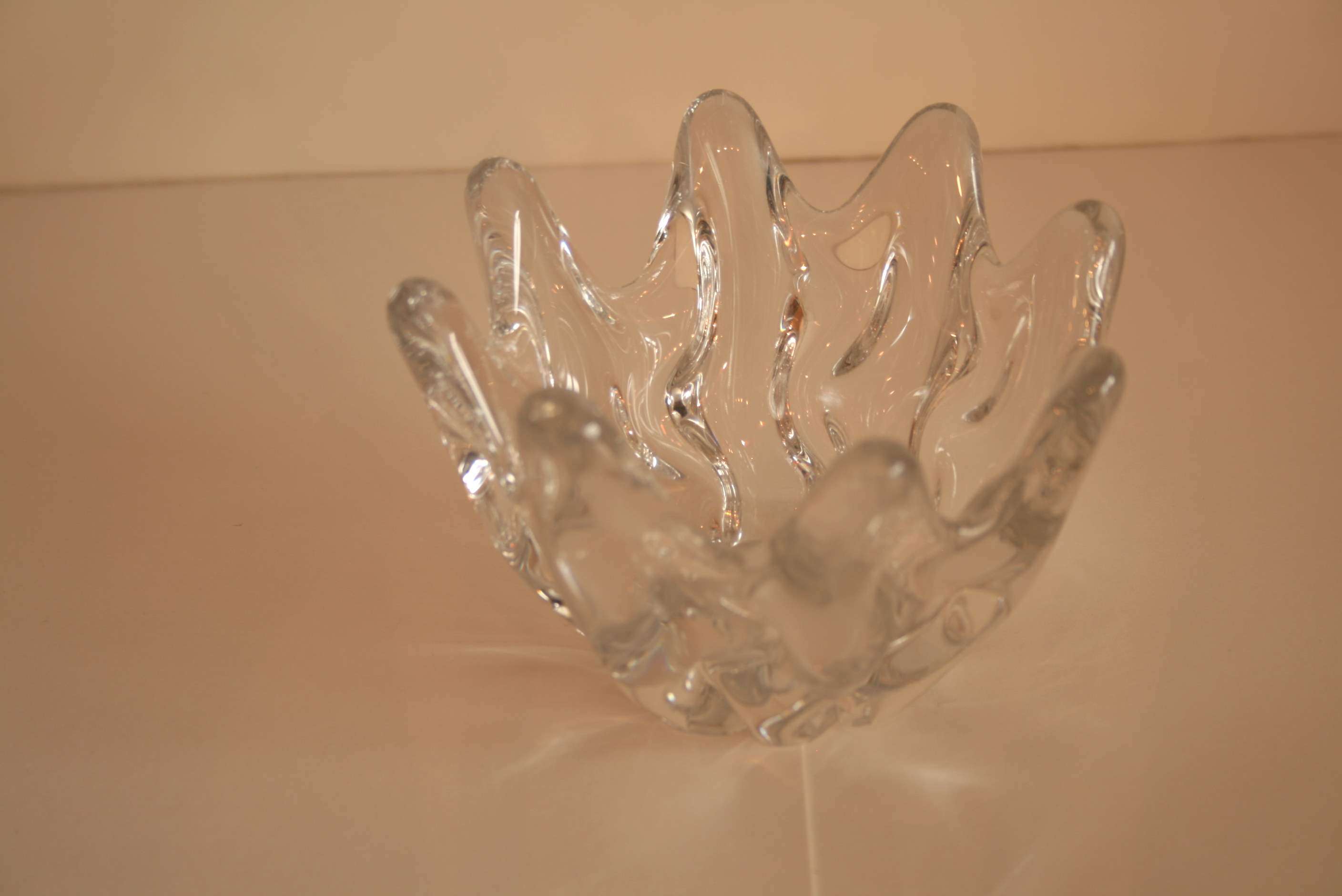 Vide-poche en forme de corolle en cristal DAUM - Largeur : 13,5 cm, Hauteur : 10 cm - [...]