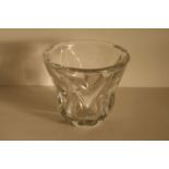 Vase en cristal VAL SAINT LAMBERT - Hauteur : 13,5 cm, diamètre : 16 cm - VAL SAINT [...]