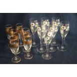 Ensemble de flûtes à Champagne en cristal : 7 Perrier JOUET "Belle époque" & 11 à [...]