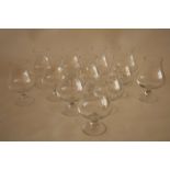 Ensemble de 12 verres à cognac en cristal (14 cm) - Set of 12 crystal Cognac glasses [...]