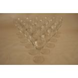 Ensemble de 22 verres à vin en cristal (19 cm) - Set of 22 crystal wine glasses (19 [...]