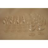 Ensemble de 12 verres à liqueur (14 cm) et 8 verres à vin rouge (17,5 cm) en [...]