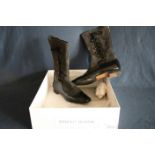 Paire de bottines MANOLO BLAHNIK, Vernice Nera, Pointure 36, quasi neuve - Pair of [...]