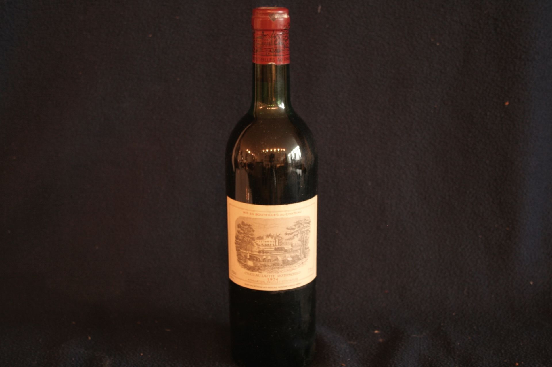 1 bouteille de PAUILLAC, château LAFITE-ROTHSCHILD, rouge, 1974 - 1 bottle of [...]