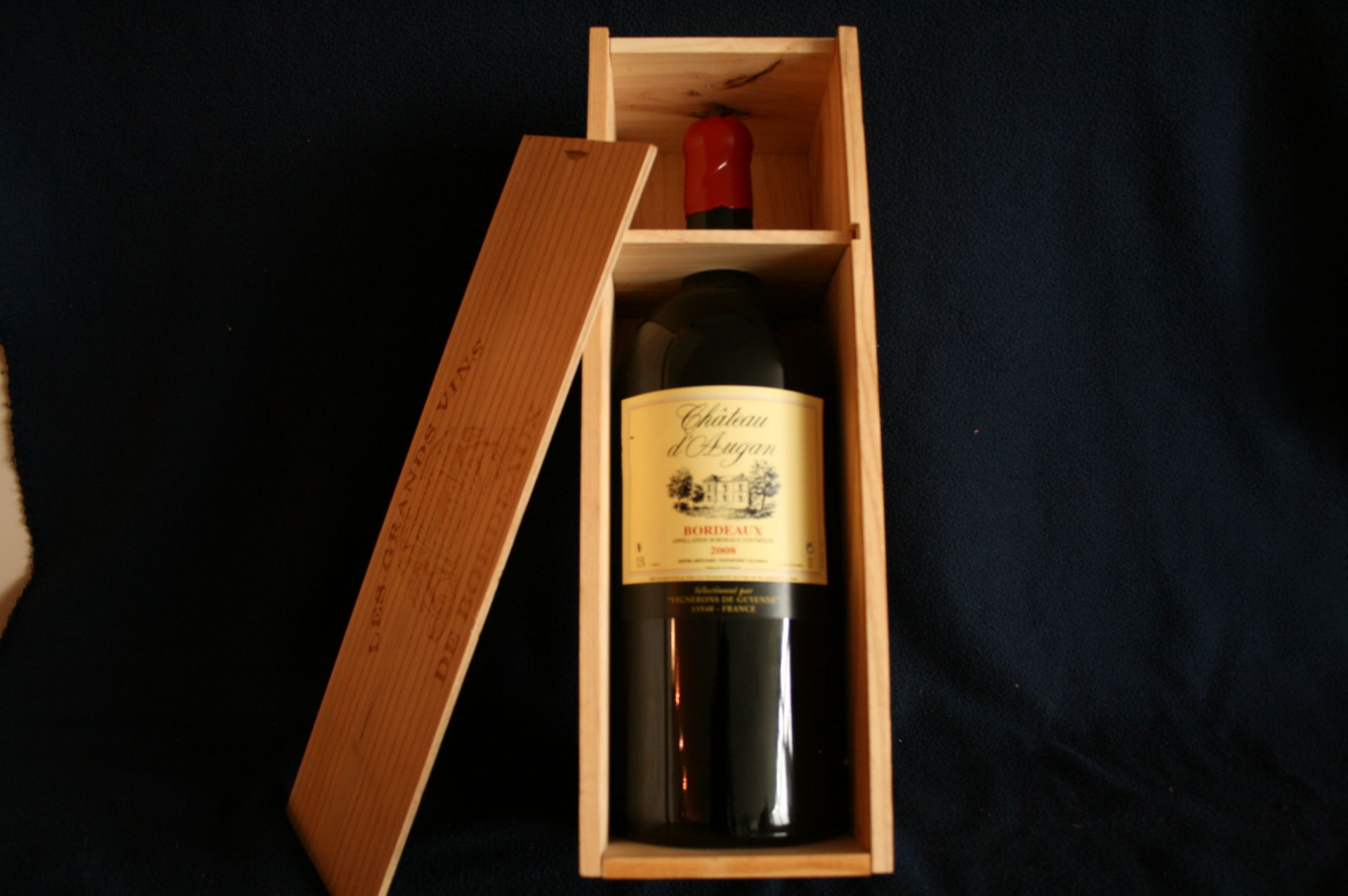 1 Jeroboam (3 litres) de BORDEAUX, Château AUGAN, rouge, 2008, caisse en bois - 1 [...]