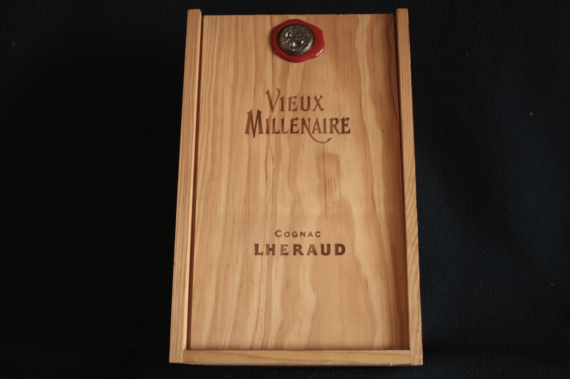 Cognac LHERAUD "Vieux Millénaire" - 25 ans d'âge, Petite champagne, 43% vol. - [...]