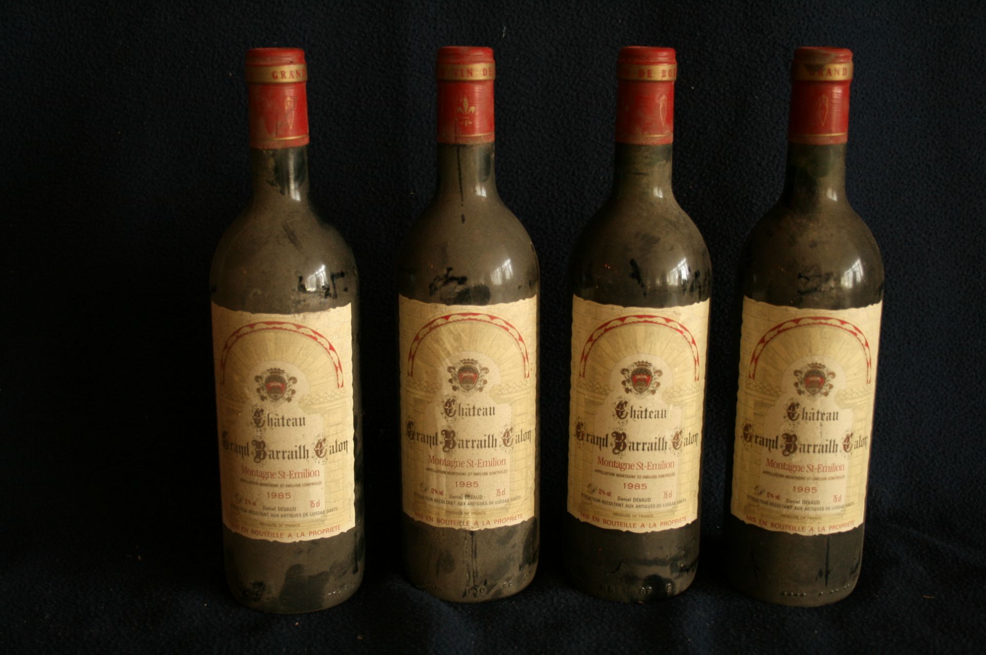 4 bouteilles de BORDEAUX, MONTAGNE -SAINT-EMILION, Château BARRAILH CALON, rouge, [...]