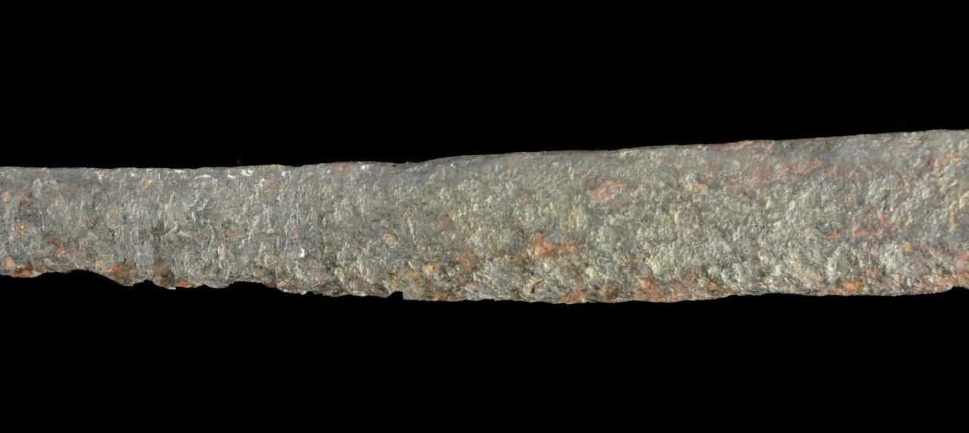 A MEDIEVAL KNIFE, 14TH CENTURY Origin: Central or Western Europe, 14th century. Dimensions: total - Bild 3 aus 7