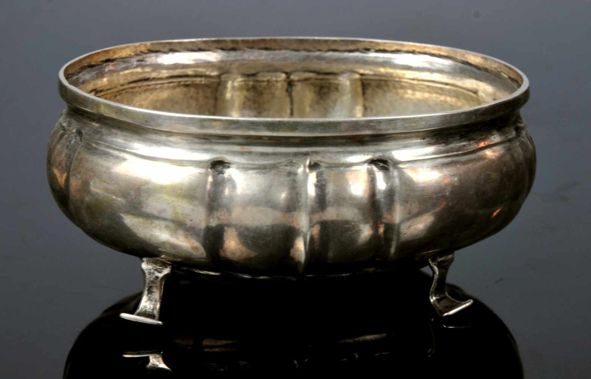 SMALL SILVER SUGAR BOWL, 12 LOTHIGE, HIRSCHBERG (JELENIA GÓRA), GERMANY / POLAND, 18TH C.A round - Bild 3 aus 6