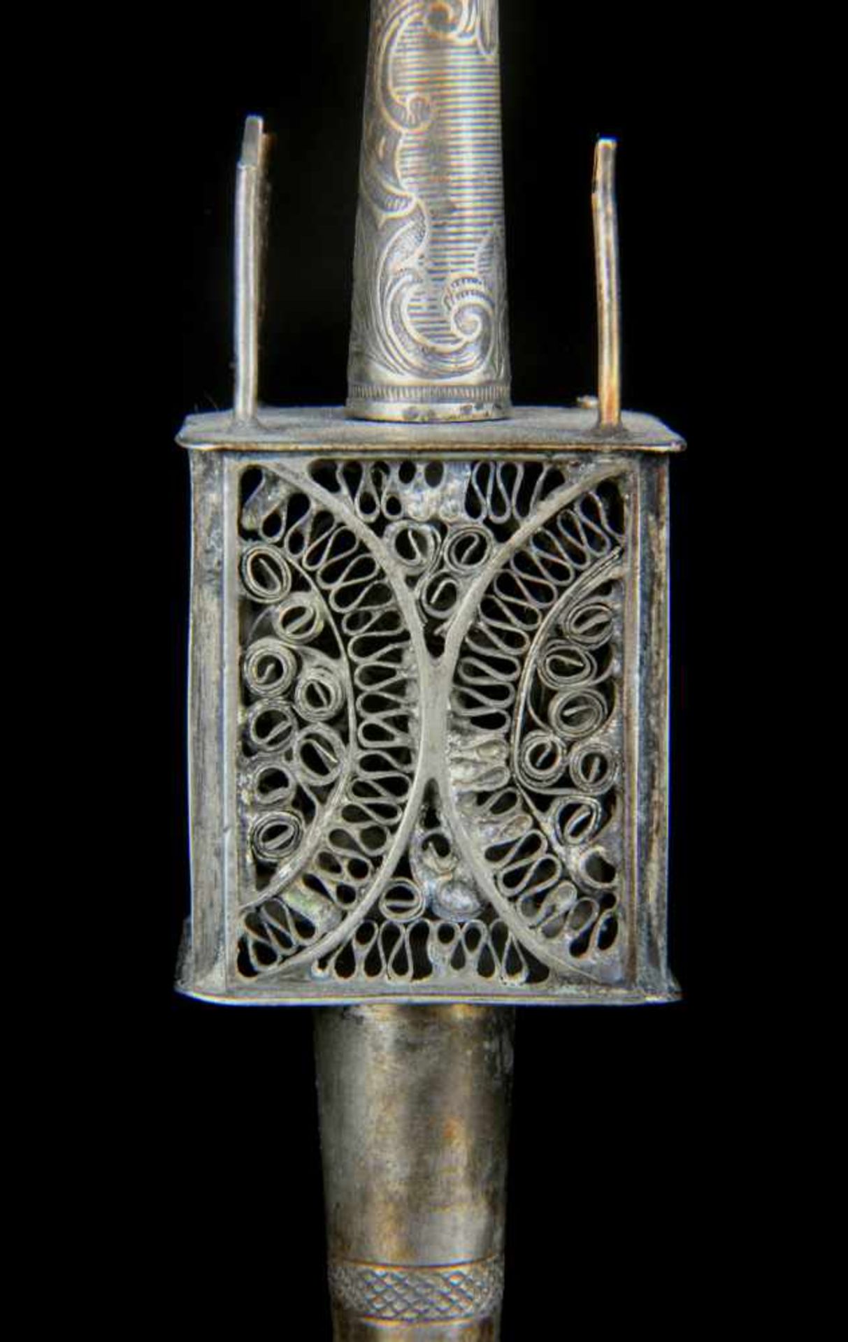 JUDAICA, SILVER SPICE BOX (BESAMIN), PROBABLY AUSTRO-HUNGARY, LATE 19TH CENTURY.Silver spice box - Bild 9 aus 11