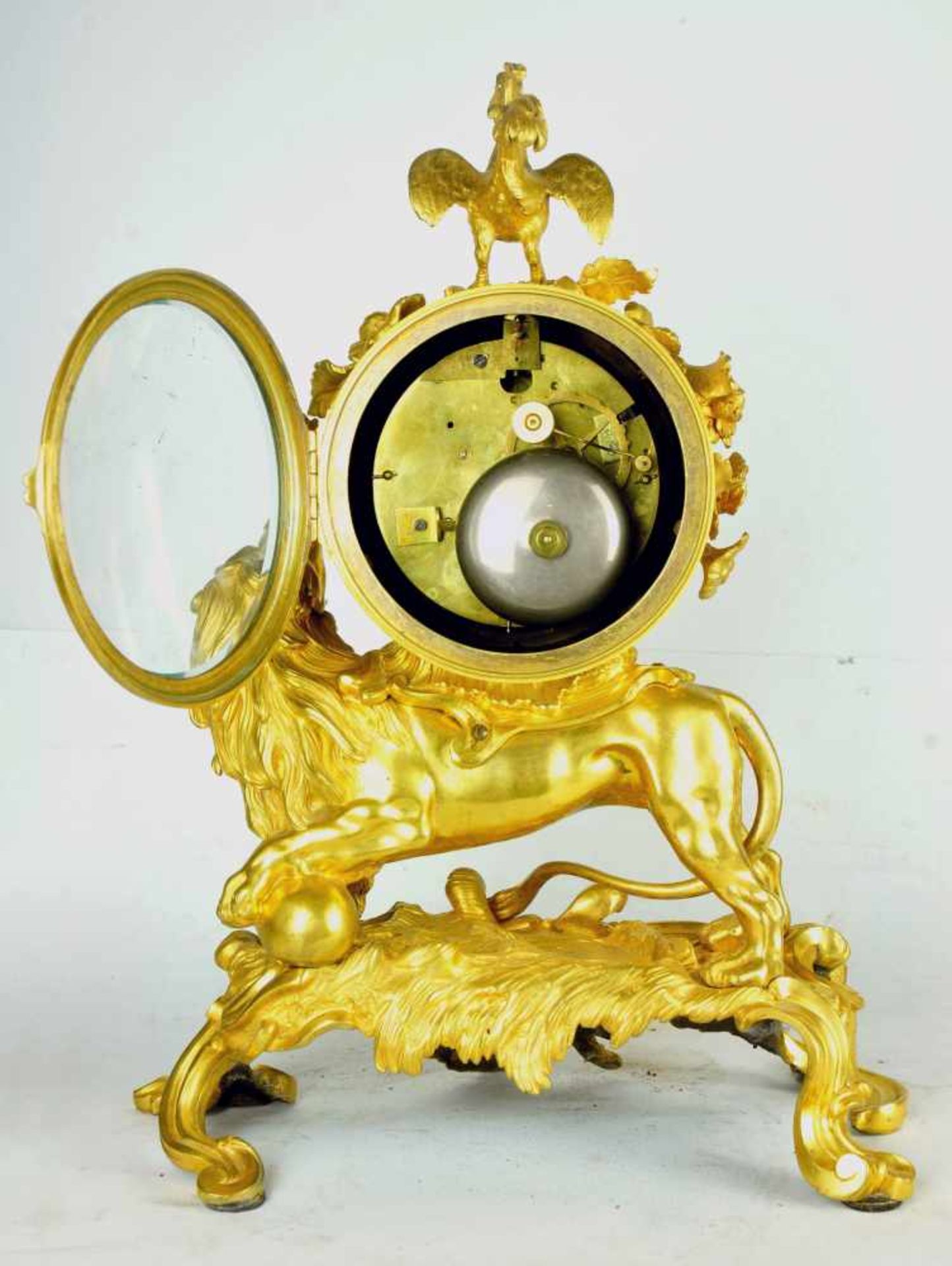 PENDULE AU LION RUGISSANT. ROARING LION GILT BRONZE ROCOCO CLOCK BY N.CH. DU TERTRE. FRANCE, LATE - Bild 12 aus 13