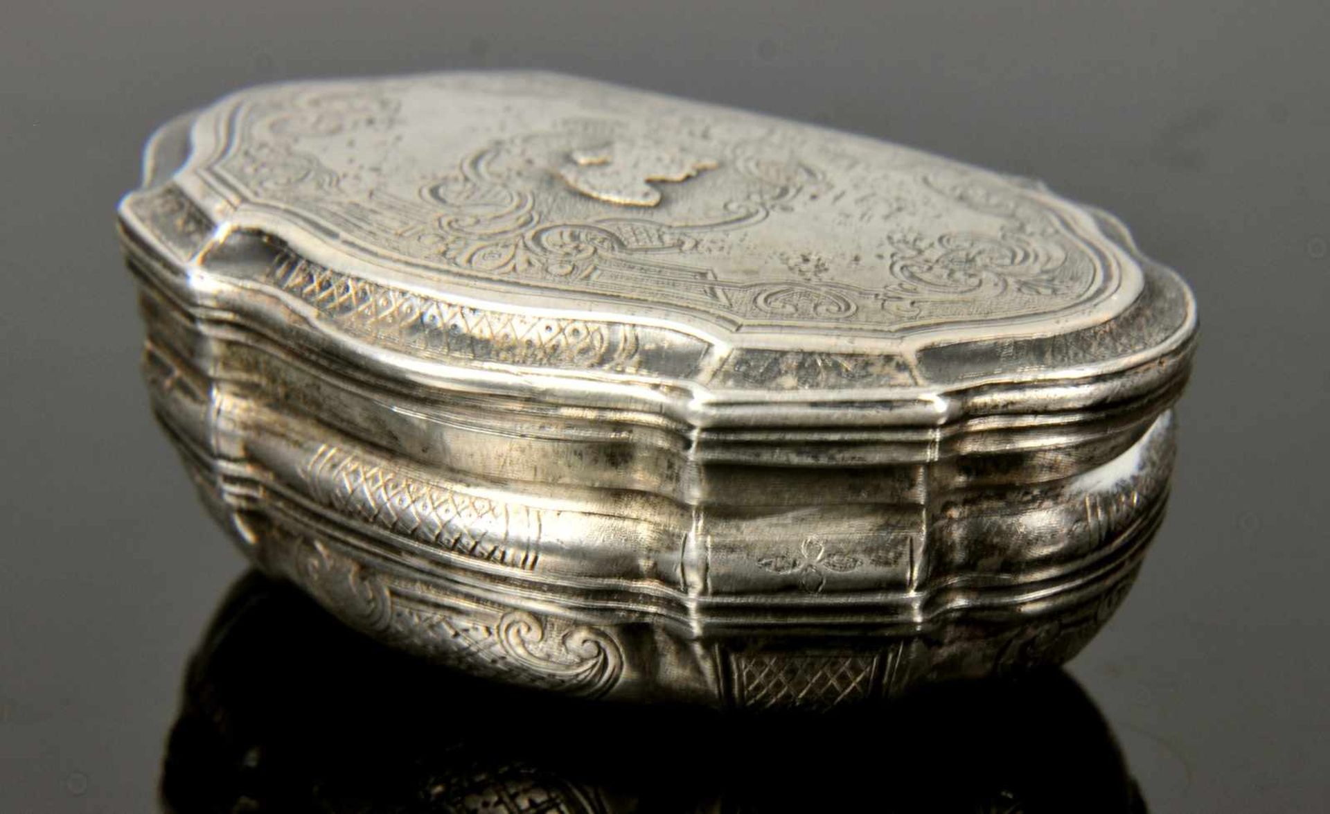 GERMAN SILVER SNUFF BOX, GERMANY / POLAND, BRESLAU / WROCŁAW, 18TH CENTURY.Origin: Germany / Poland, - Bild 12 aus 13