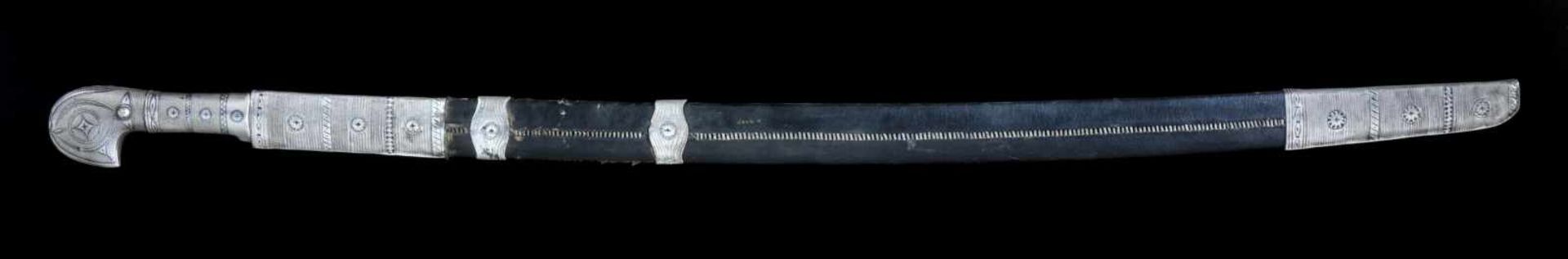 SILVER MOUNTED AND NIELLO SHASHKA SWORD. SOUTH CAUCASUS, 19TH CENTURY. Origin: South Caucasus ( - Bild 10 aus 17