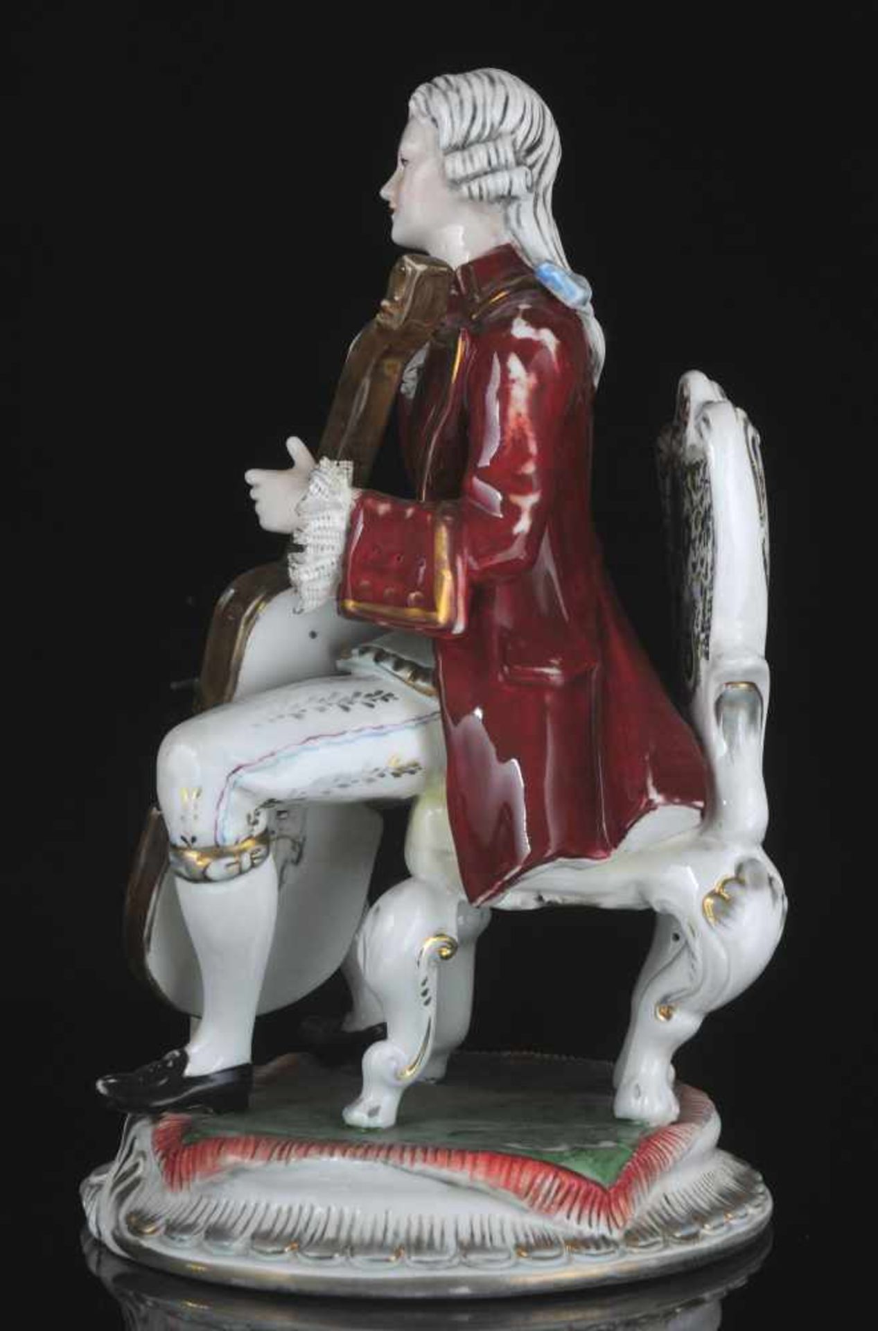 A PORCELAIN FIGURE - CELLIST, GERMANY LATE 19TH / EARLY 20TH CENTURYOrigin: Germany, late 19th to - Bild 6 aus 10