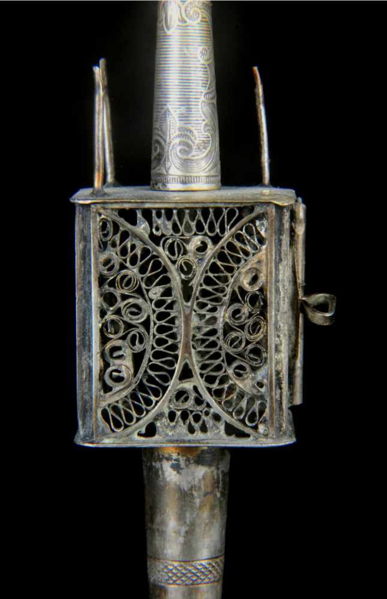 JUDAICA, SILVER SPICE BOX (BESAMIN), PROBABLY AUSTRO-HUNGARY, LATE 19TH CENTURY.Silver spice box - Bild 10 aus 11