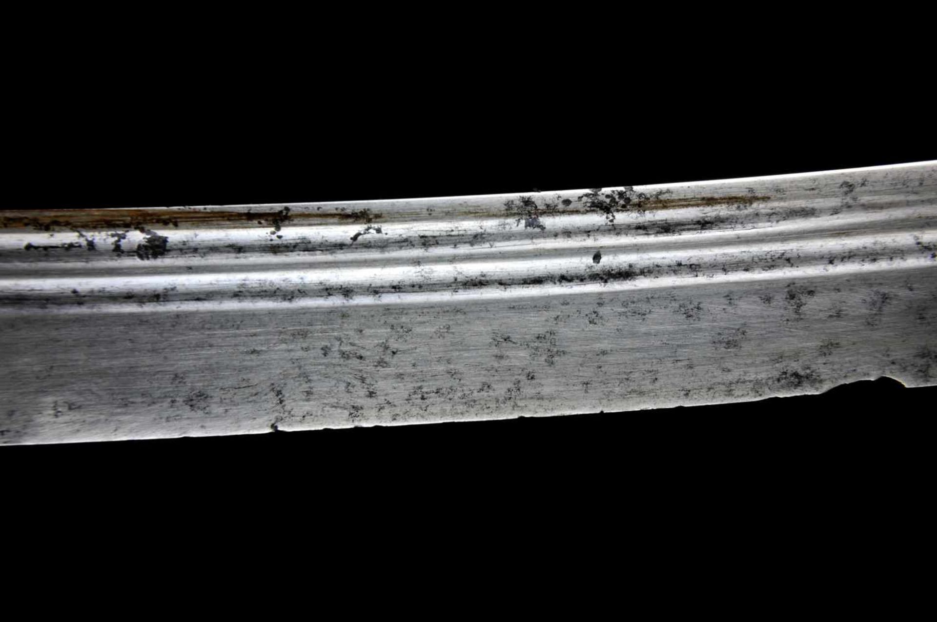 A GERMAN BAVARIAN M1788 SWORD, SO CALLED “RUMFORD SABER” IN SCABBARD, WITH WOOTZ STEEL BLADE. - Bild 7 aus 15