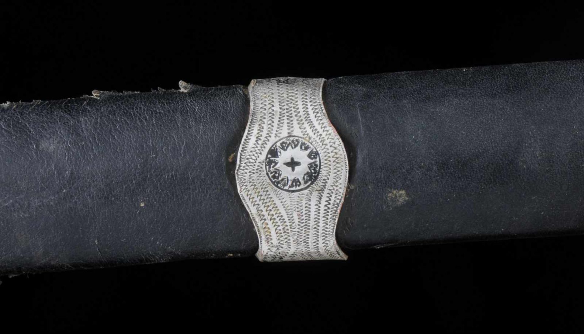 SILVER MOUNTED AND NIELLO SHASHKA SWORD. SOUTH CAUCASUS, 19TH CENTURY. Origin: South Caucasus ( - Bild 7 aus 17