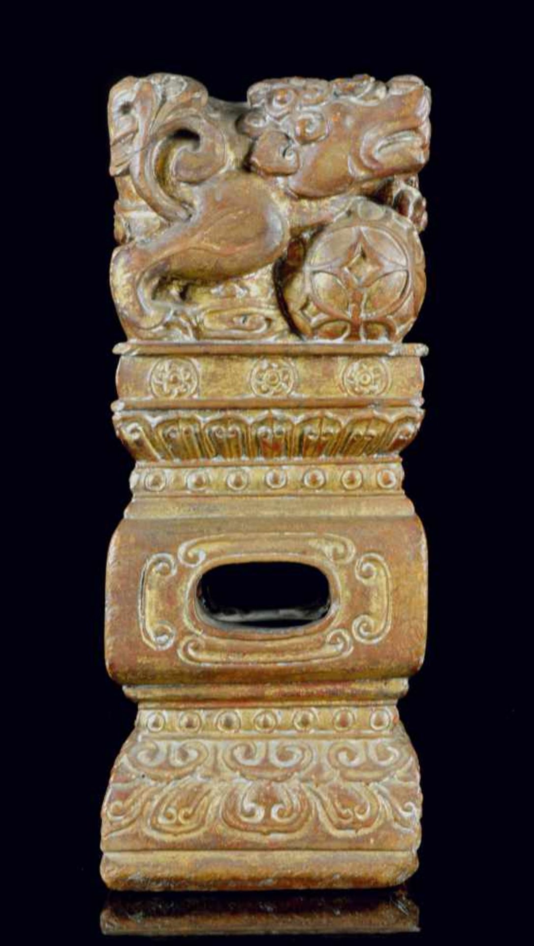 A CHINESE GILT WOOD SCULPTURE OF FOO DOGS. LATE MING DYNASTY. CHINA, 16-17TH CENTURYOrigin: China, - Bild 12 aus 19