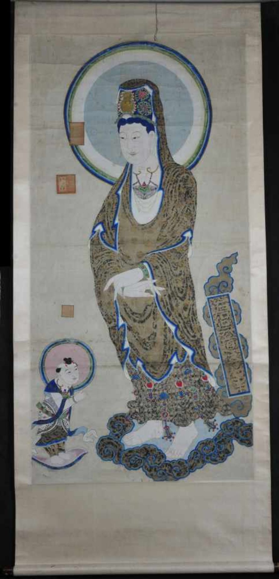 A LARGE CHINESE EMBROIDERED AND PAINTED WATER MOON GUANYIN (水月觀音圖) SCROLL. CHINA, QING